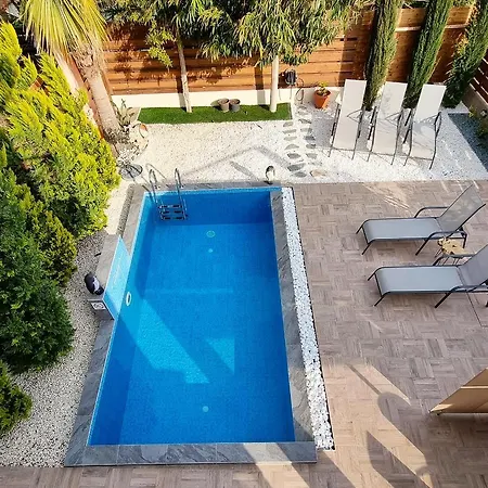 Villa Shanti House *