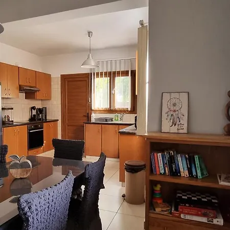 Villa Shanti House *